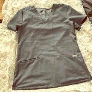 Figs graphite three pocket scrub top